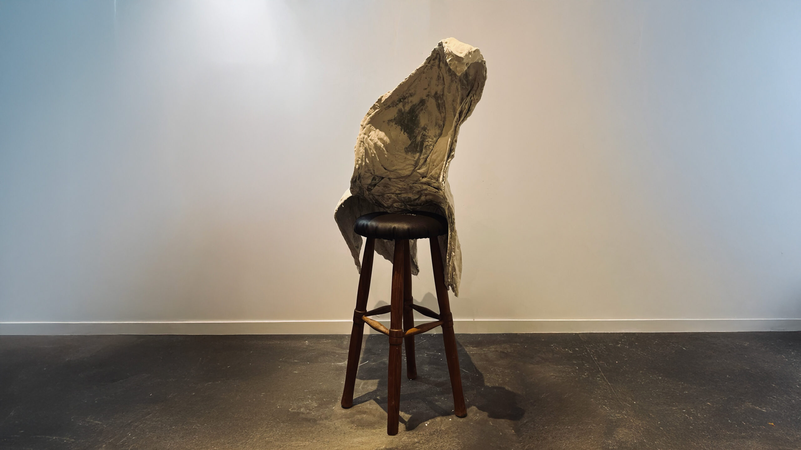 photo l'œuvre Contemplation créée par Solène Goget. vue de dos.